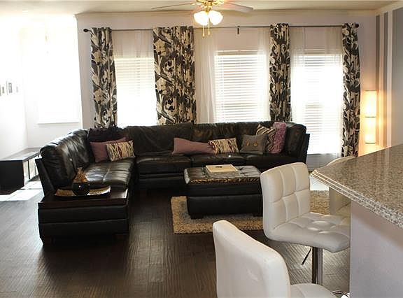 5th image of 1476 Arapaho Dr