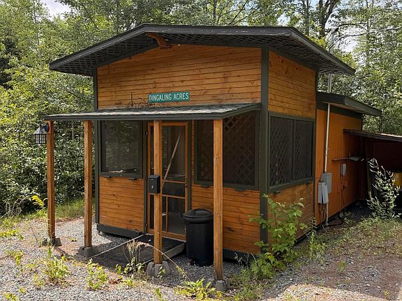 5th image of 140 Cave Hill Road