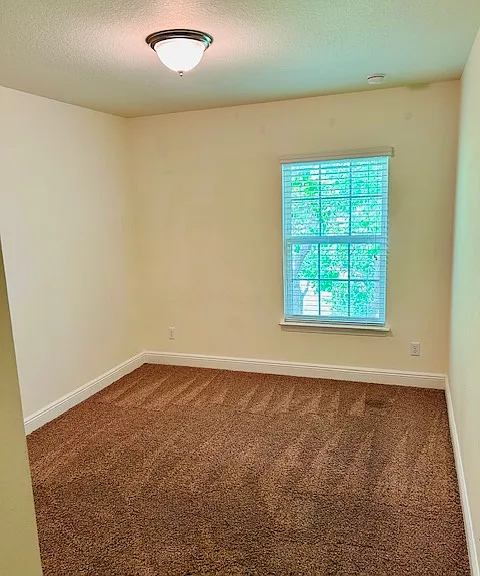 20 E Shady Oaks Ln #D — Photo 17