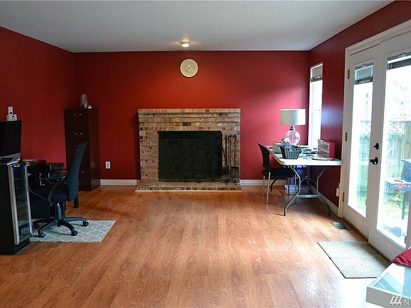 5th image of 10172 Ashley Cir NW