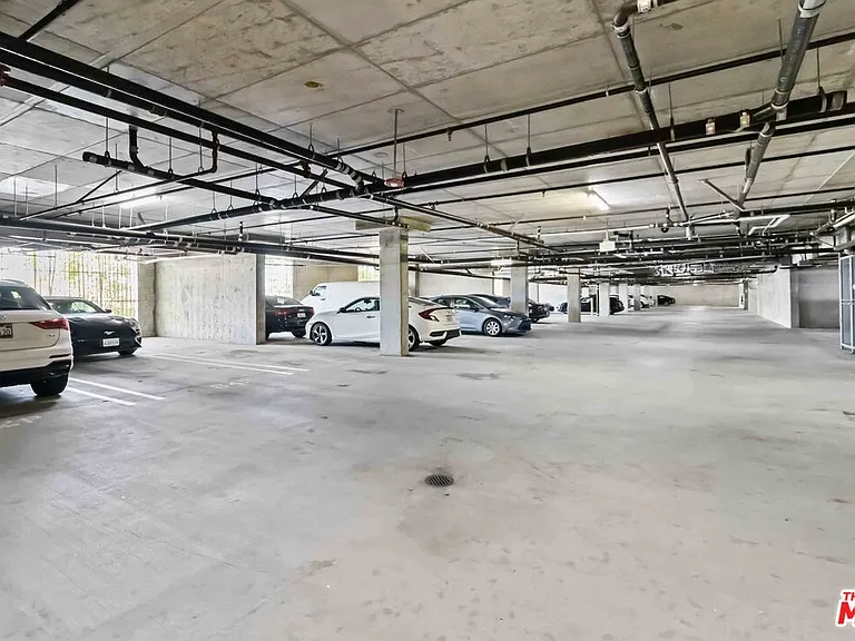 4140 Glencoe Ave #407 — Photo 33