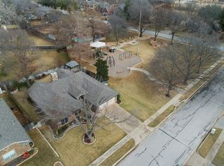 2708 Whitby Ln, Grapevine, TX 76051