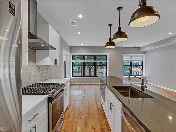 2nd image of 1348 W Bryn Mawr Ave #2