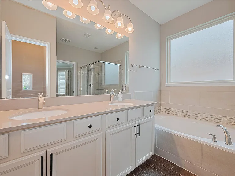 5327 Silver Ledge Dr — Photo 40