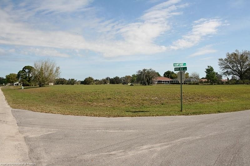 1st image of 8441 Hampshire Dr