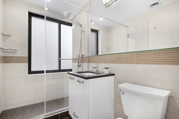 Rented by REAL New York | media 156