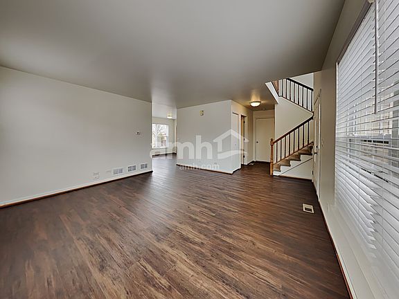 5th image of 1420 Keele Dr