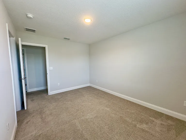 13870 Harlowton Ave — Photo 27
