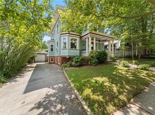 44 Arnold Ave, Cranston, RI 02905