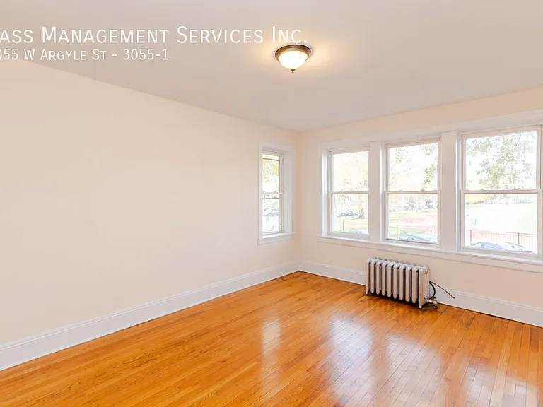 3055 W Argyle St #1 — Photo 3