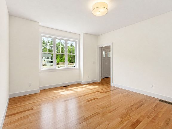 5th image of 15 Unkety Brook Way
