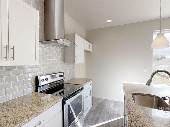 5th image of 2096 Izabella Ct