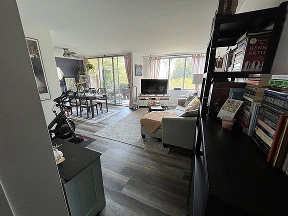 3rd image of 6621 Wakefield Dr APT 215