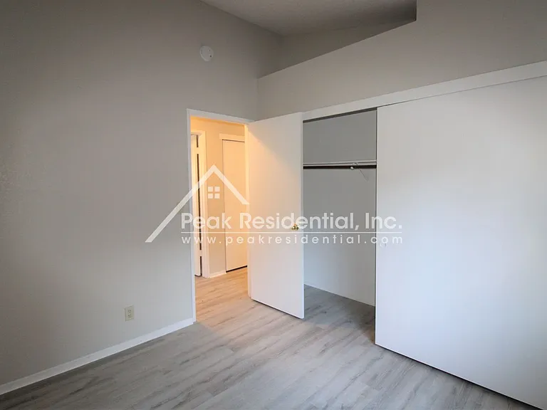 4780 Camino Royale Dr — Photo 16
