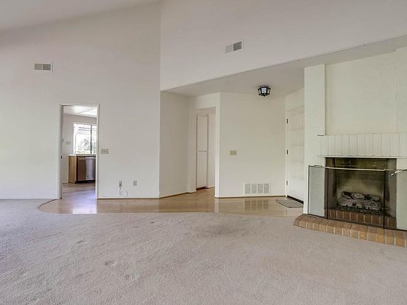 5th image of 12886 Camino Ramillette