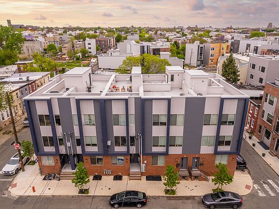 4th image of 419 W Berks St #1
