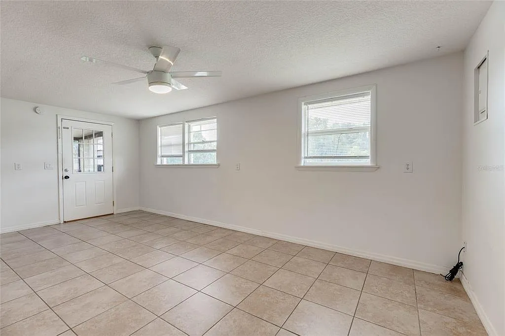 2 bed, 1.0 bath, 1077 sqft, $1,775 — Photo 4