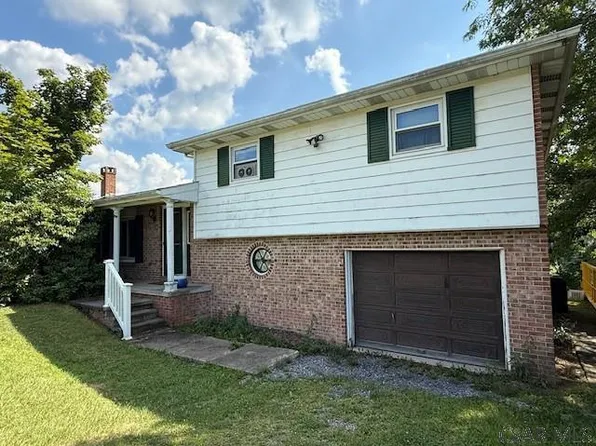 124 Colonial Dr, Davidsville, PA 15928