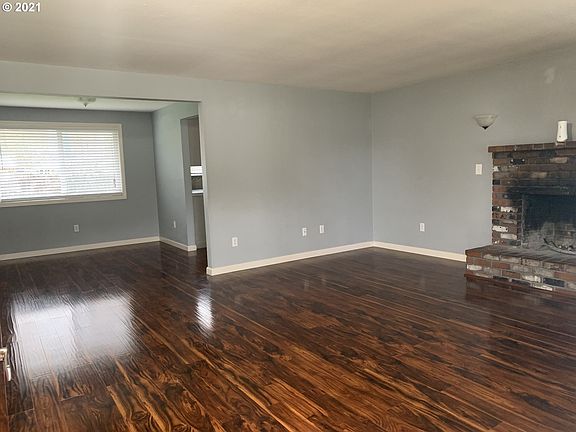 4th image of 10414 NE 25th St