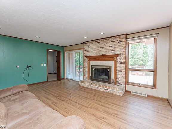 5th image of 2520 W Skyline Dr