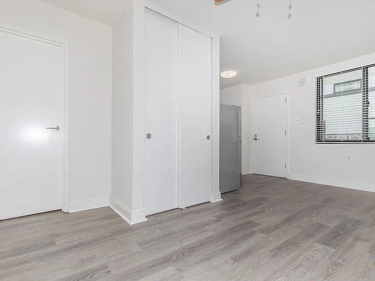 1825 Mission — Photo 34