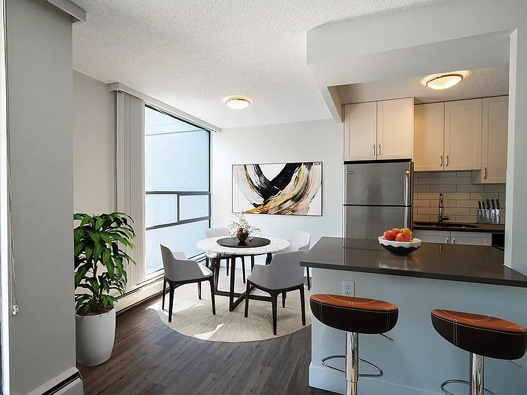 151 Keith Rd E — Photo 6