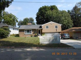 135 N Hilton Ave, Rockford, IL 61107