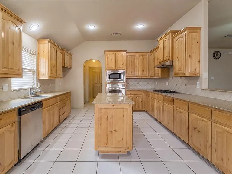 3003 Belmont Ct — Photo 11