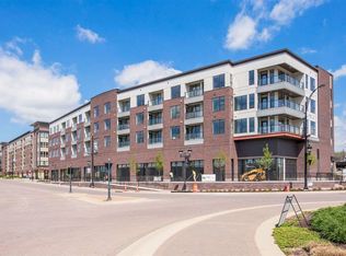 2110 9th St #PH 4, Coralville, IA 52241