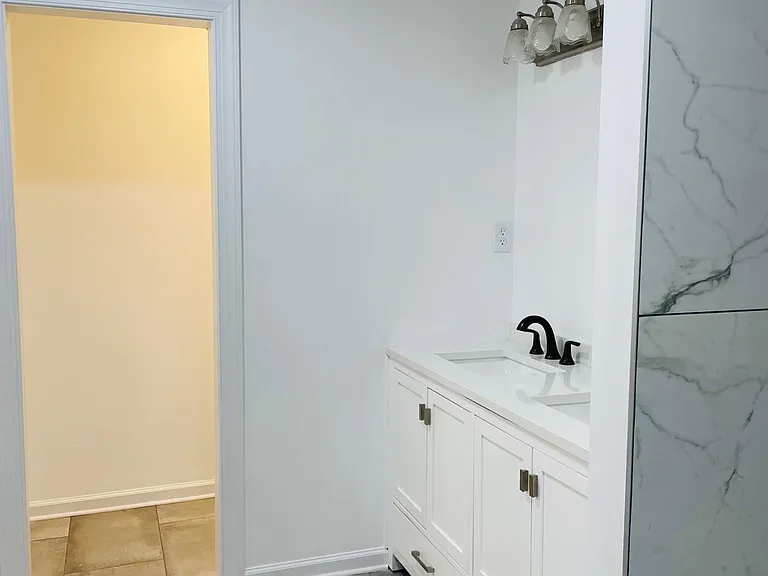9352 Club Walk Ct — Photo 11