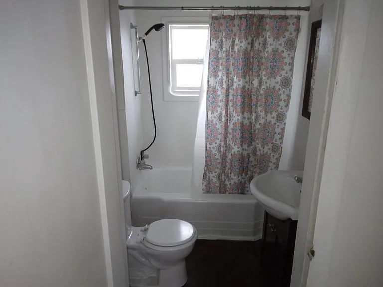 232 Fink St — Photo 4