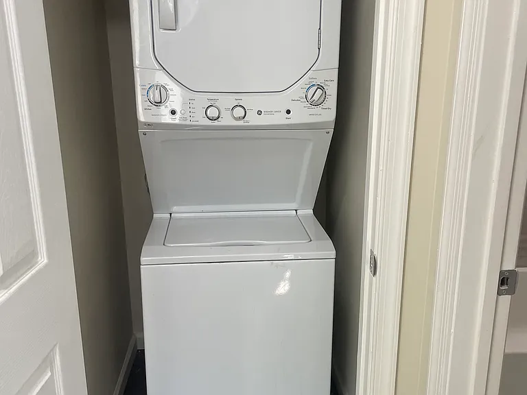 1600 W Baltimore St #1 — Photo 18