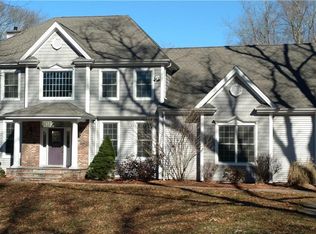 61 Pequot Ct, Pawcatuck, CT 06379