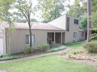 8527 Cantrell Rd, Little Rock, AR 72227