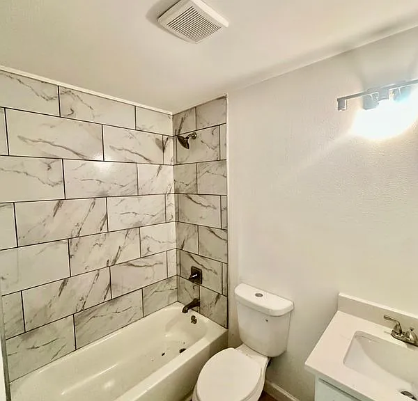 7741 Simmons Dr — Photo 3