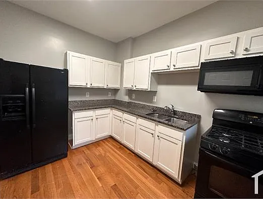 2 bed, $1,600 — Photo 4