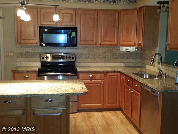 3rd image of 1214 Queensway Ct