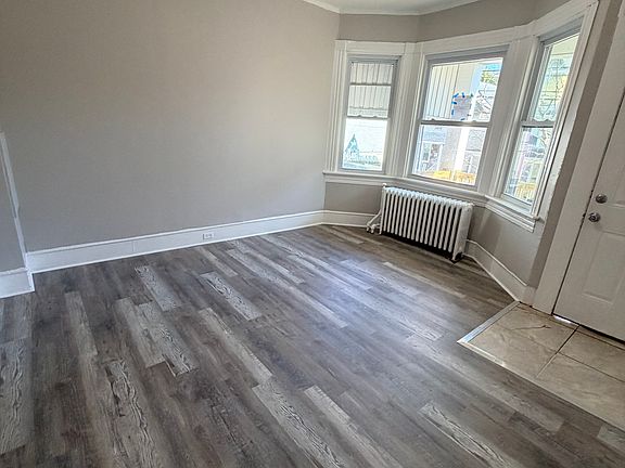3rd image of 346 N Washington St