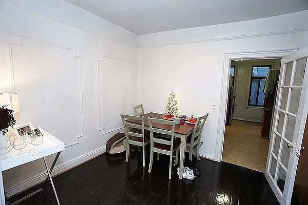 Rented by Universal Realty Group | media 3