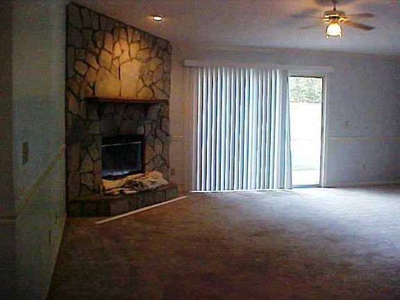 4th image of 2513 Pirates Bay Dr