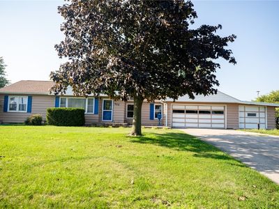 923 Suburban St NE, Cedar Rapids, IA, 52402