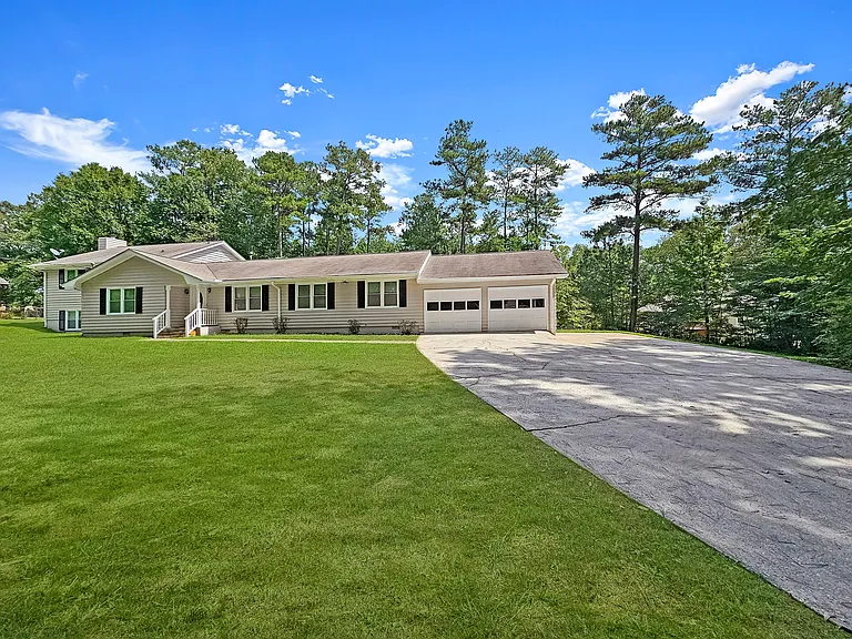 5949 James Rd — Photo 1