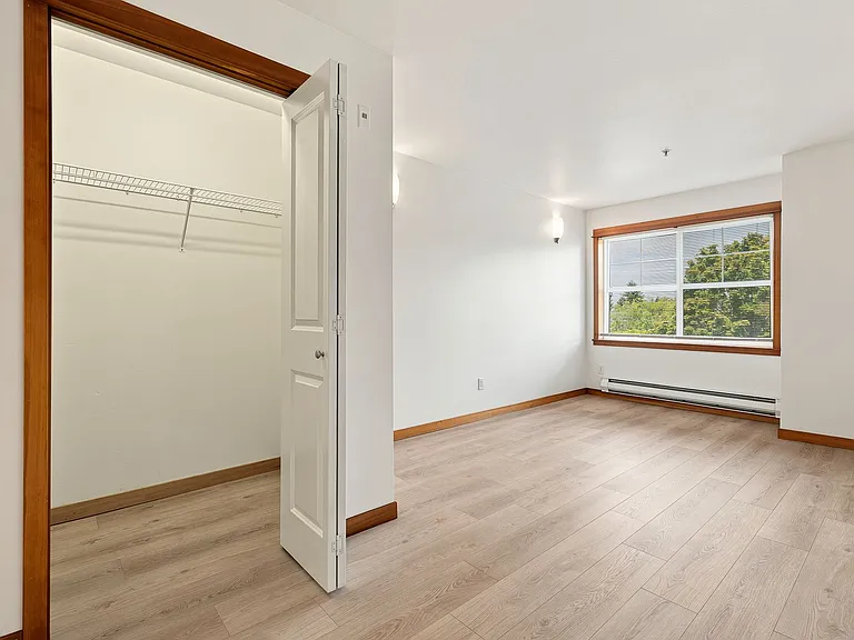 2-Bedroom Apartment for Rent at North Admiral Court - West Seattle — Photo 15