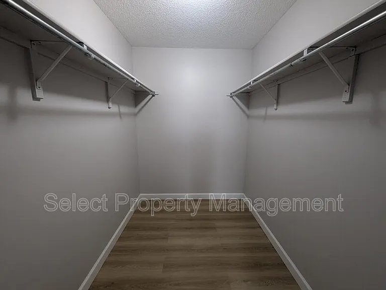 7921 Edinburgh Pl — Photo 20