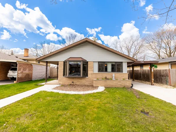 714 Jonquil Ter, Deerfield, IL 60015