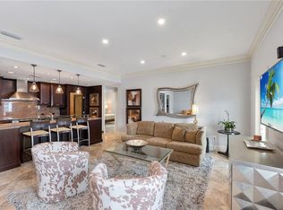 292 14th Ave S APT F, Naples, FL 34102