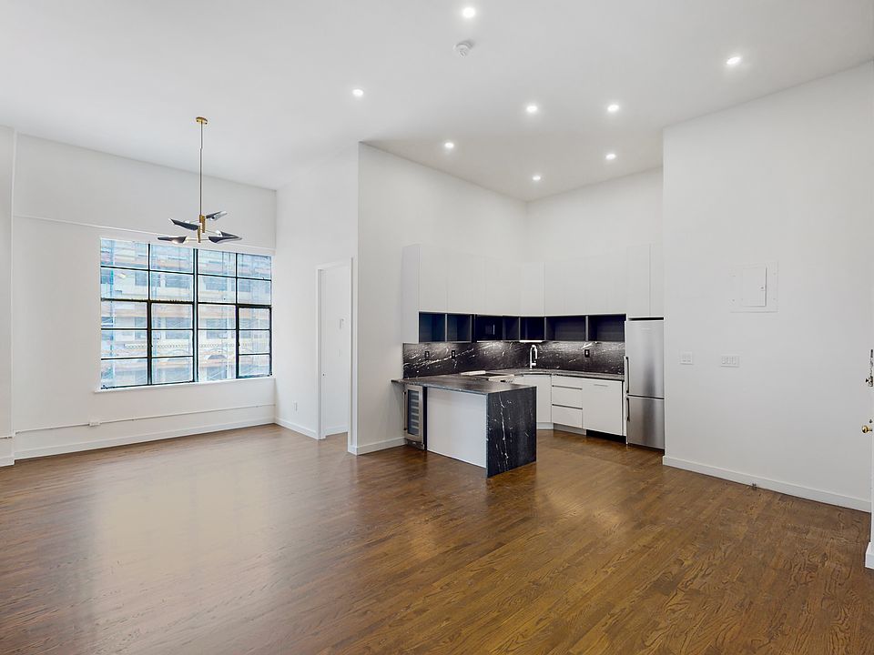 1st image of 30 E 14th St APT 5B