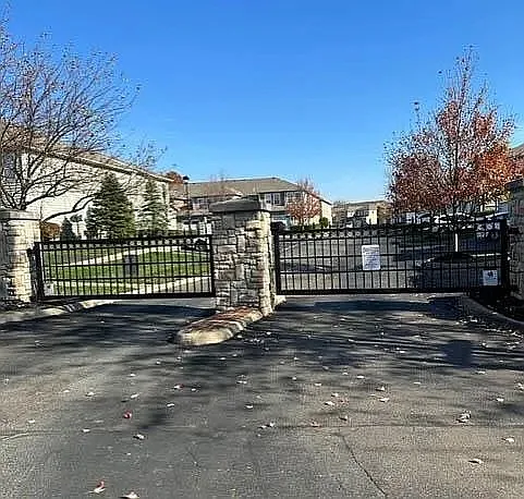 6126 Kirklington Cir — Photo 25