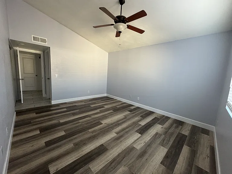 8134 W Desert Cove Ave — Photo 11