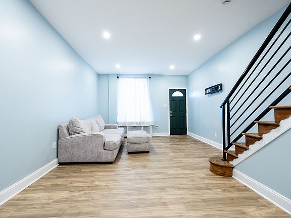 4th image of 3188 Aramingo Ave